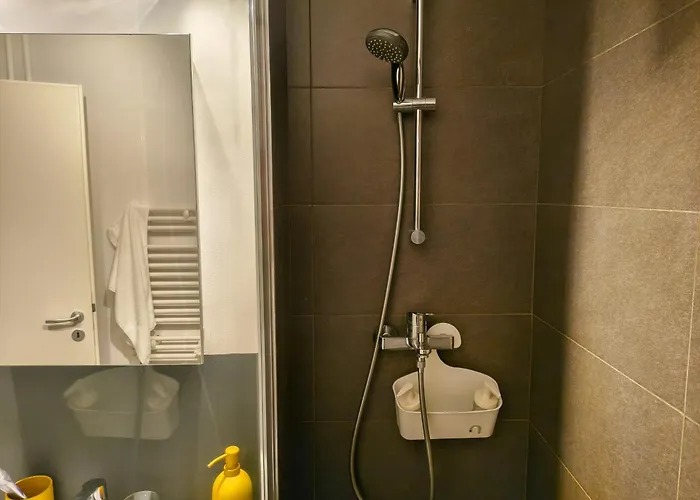 Ospitalier Student Grey - Spacious 2 Balcony *