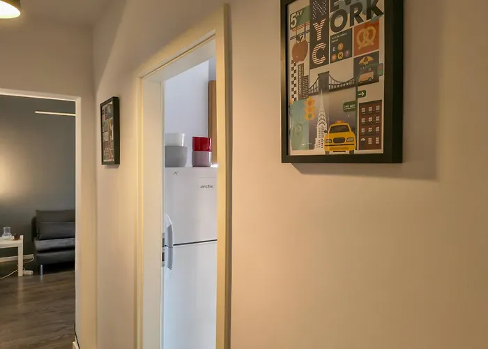 Ospitalier Student Grey - Spacious 2 Balcony Apartament